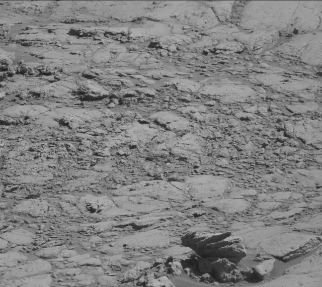 Sol 2645: Mast Camera (Mastcam)