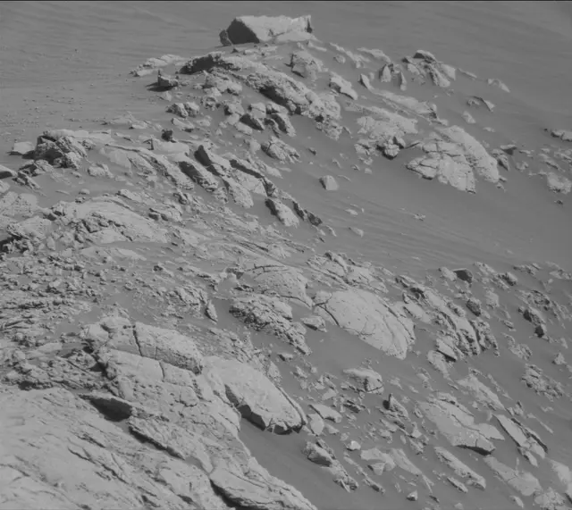 Sol 2645: Mast Camera (Mastcam)