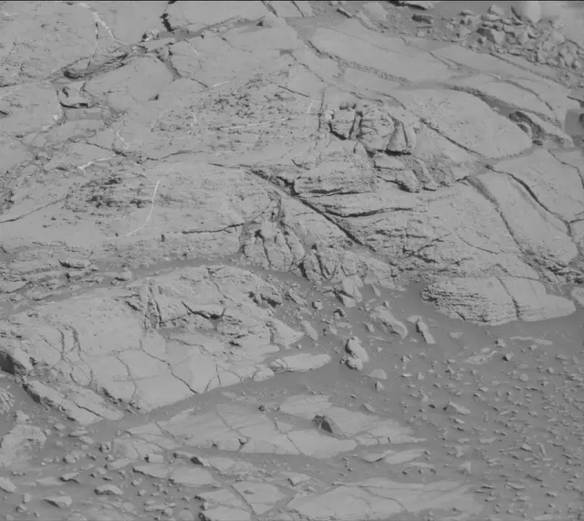 Sol 2645: Mast Camera (Mastcam)