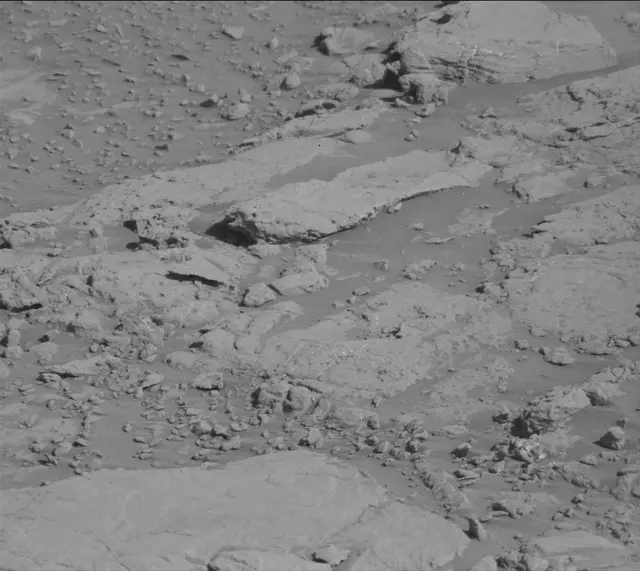 Sol 2645: Mast Camera (Mastcam)