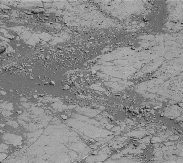 Sol 2654: Mast Camera (Mastcam)