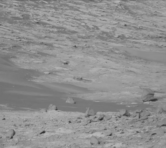 Sol 2654: Mast Camera (Mastcam)