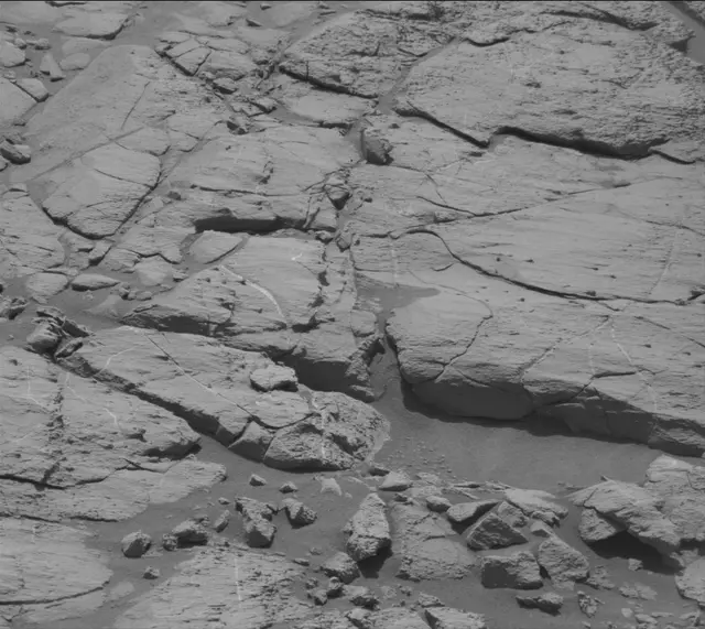 Sol 2654: Mast Camera (Mastcam)