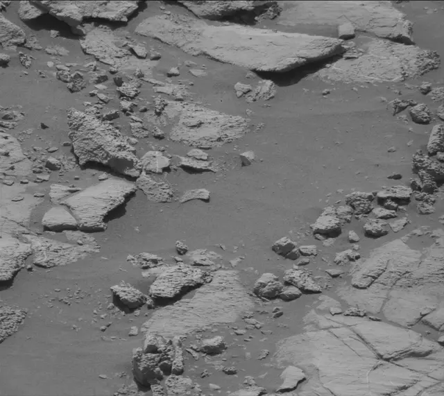 Sol 2654: Mast Camera (Mastcam)