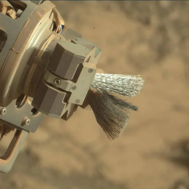 Sol 2656: Mast Camera (Mastcam)