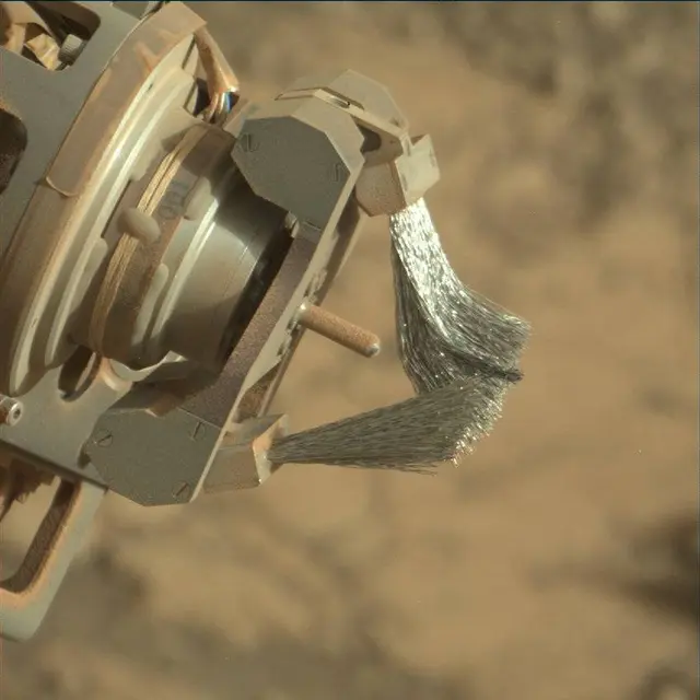 Sol 2656: Mast Camera (Mastcam)