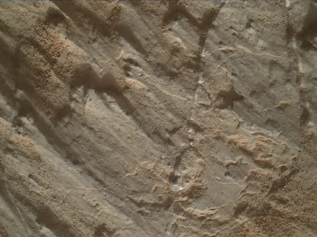 Sol 2656: Mars Hand Lens Imager (MAHLI)