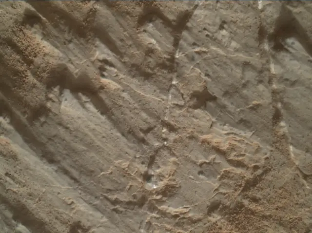 Sol 2656: Mars Hand Lens Imager (MAHLI)