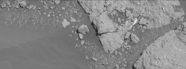 Sol 2657: Mast Camera (Mastcam)