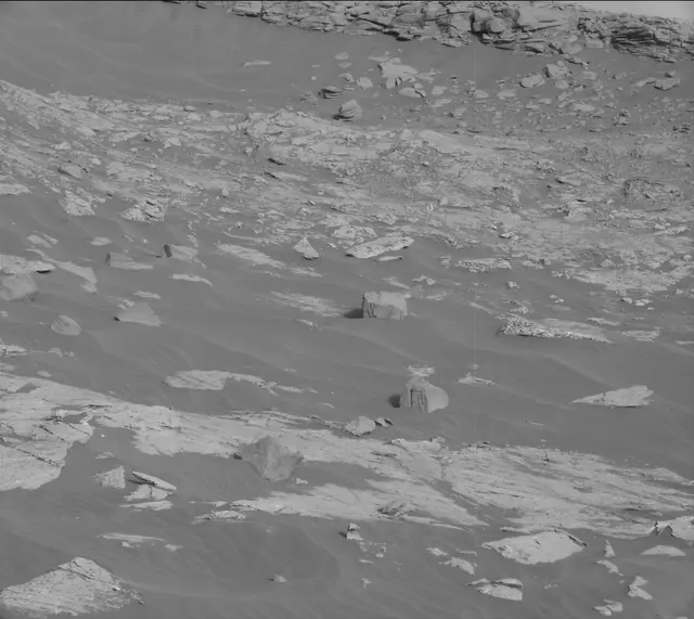 Sol 2657: Mast Camera (Mastcam)