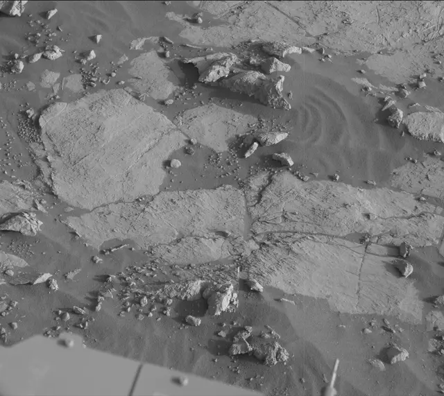 Sol 2657: Mast Camera (Mastcam)