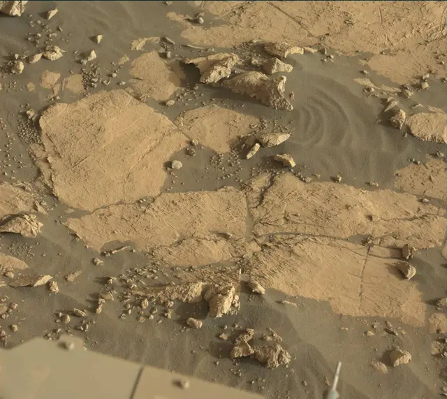 Sol 2657: Mast Camera (Mastcam)