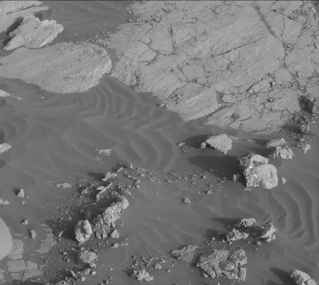 Sol 2657: Mast Camera (Mastcam)