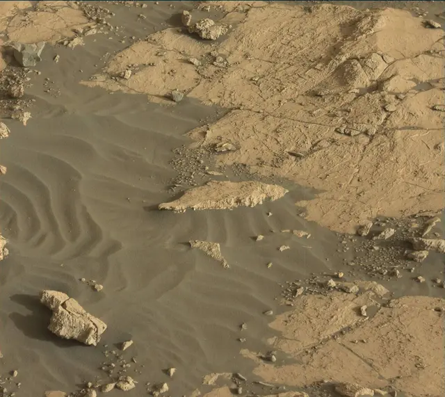 Sol 2657: Mast Camera (Mastcam)