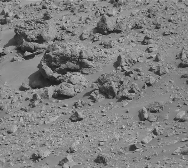 Sol 2657: Mast Camera (Mastcam)