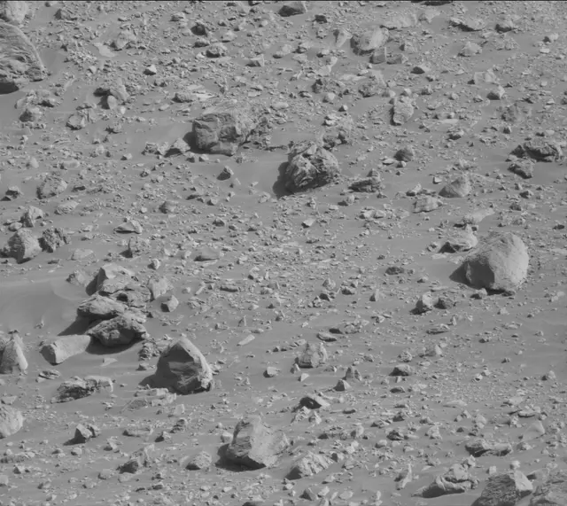 Sol 2657: Mast Camera (Mastcam)
