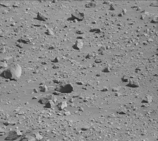 Sol 2657: Mast Camera (Mastcam)