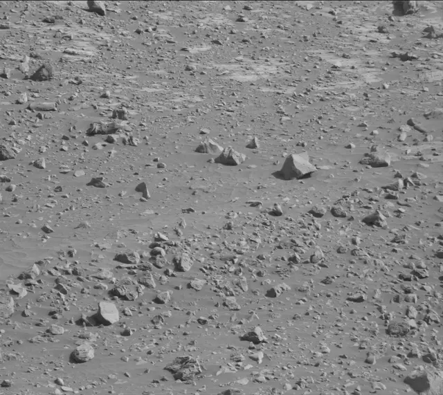 Sol 2657: Mast Camera (Mastcam)