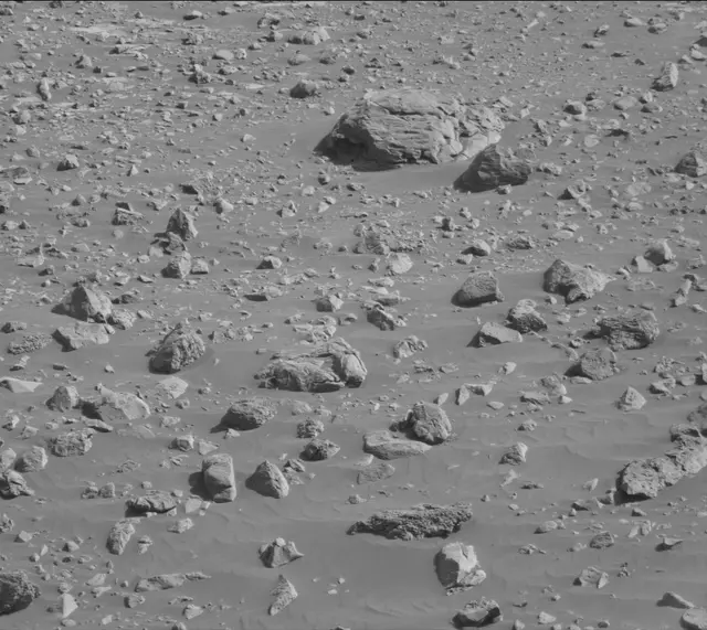 Sol 2657: Mast Camera (Mastcam)