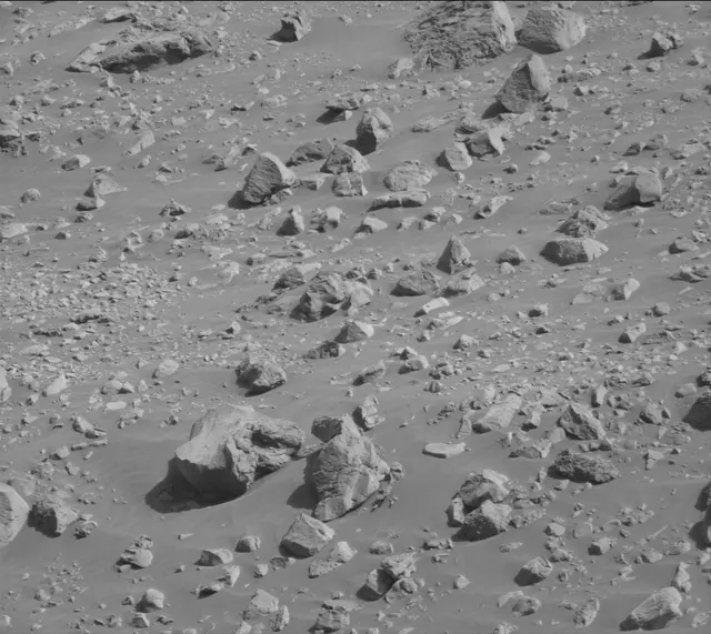 Sol 2657: Mast Camera (Mastcam)