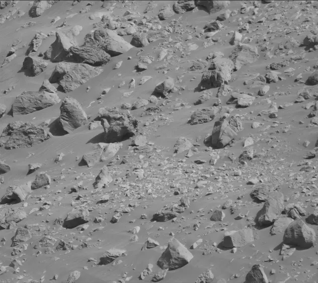 Sol 2657: Mast Camera (Mastcam)