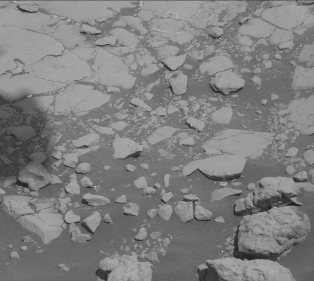 Sol 2657: Mast Camera (Mastcam)