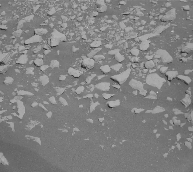 Sol 2657: Mast Camera (Mastcam)