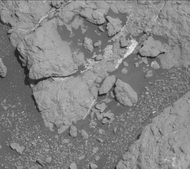 Sol 2657: Mast Camera (Mastcam)