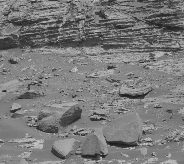 Sol 2657: Mast Camera (Mastcam)