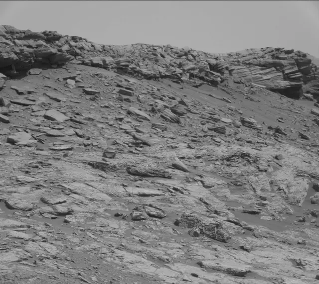 Sol 2657: Mast Camera (Mastcam)