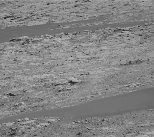 Sol 2657: Mast Camera (Mastcam)