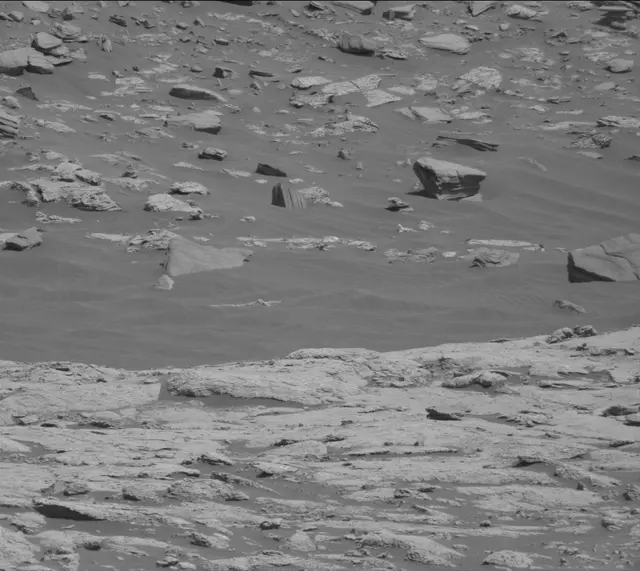 Sol 2657: Mast Camera (Mastcam)