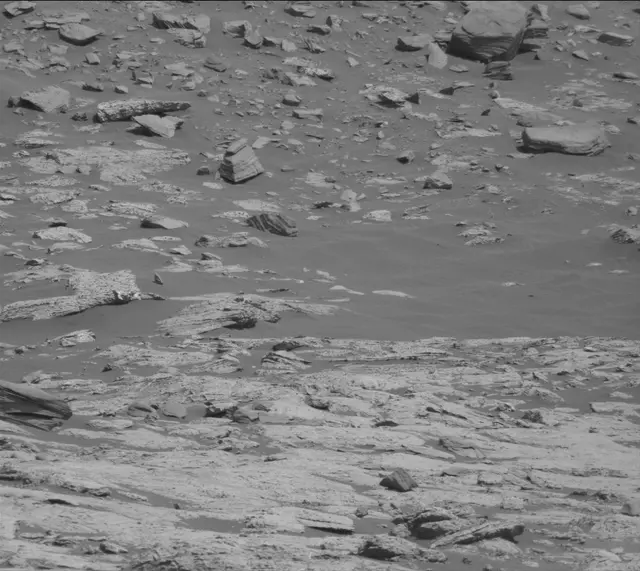 Sol 2657: Mast Camera (Mastcam)