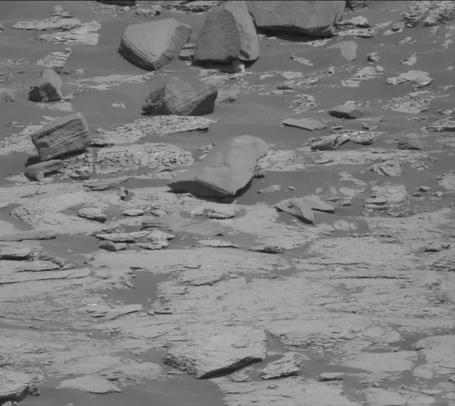 Sol 2657: Mast Camera (Mastcam)