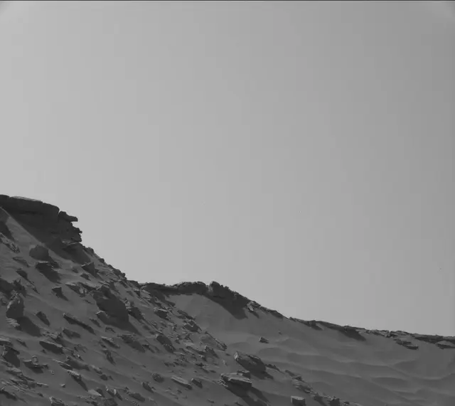 Sol 2658: Mast Camera (Mastcam)