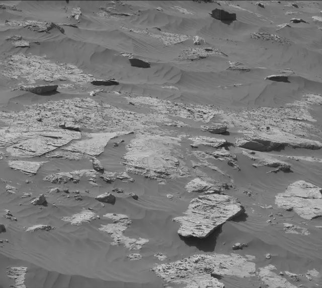 Sol 2658: Mast Camera (Mastcam)