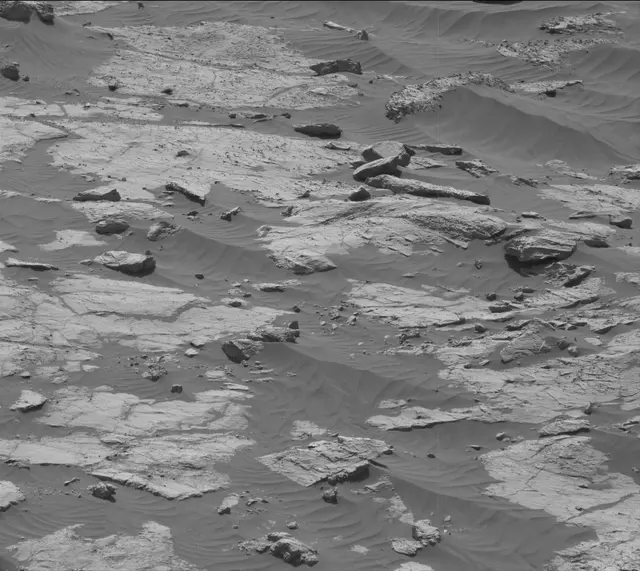 Sol 2658: Mast Camera (Mastcam)