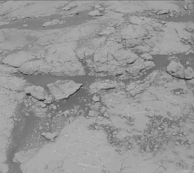 Sol 2658: Mast Camera (Mastcam)