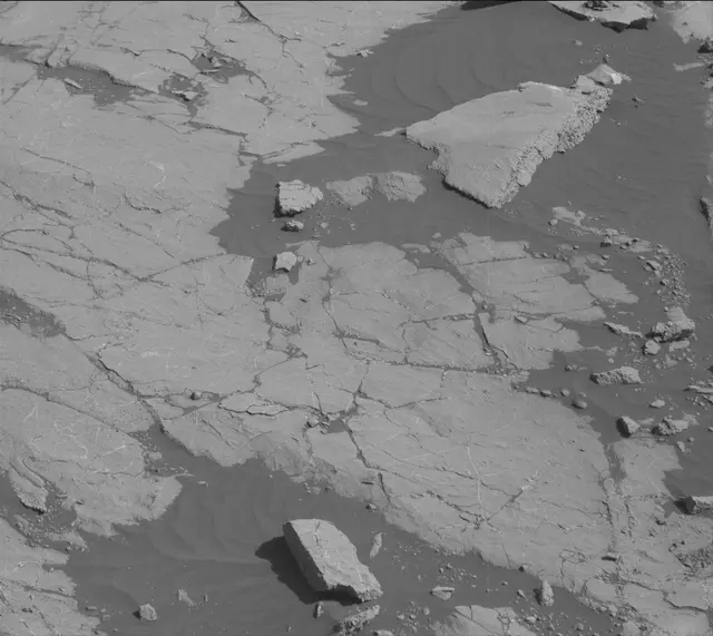 Sol 2658: Mast Camera (Mastcam)