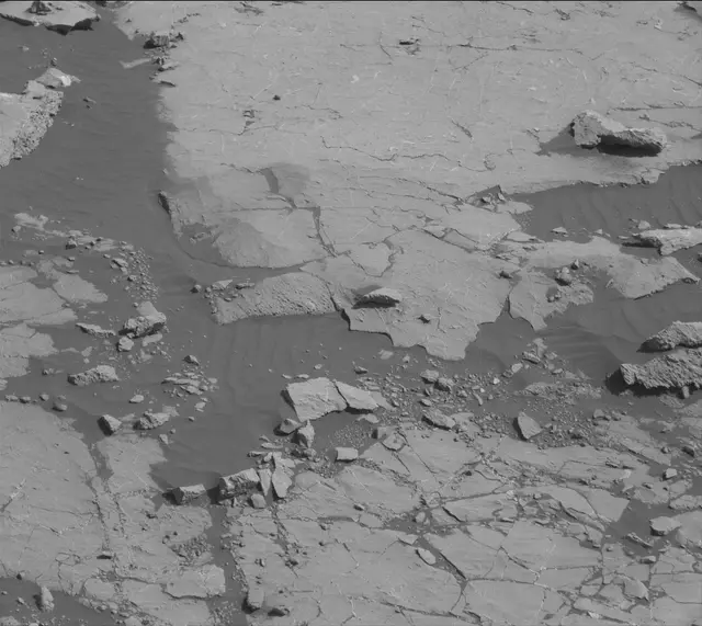 Sol 2658: Mast Camera (Mastcam)