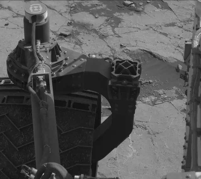 Sol 2658: Mast Camera (Mastcam)