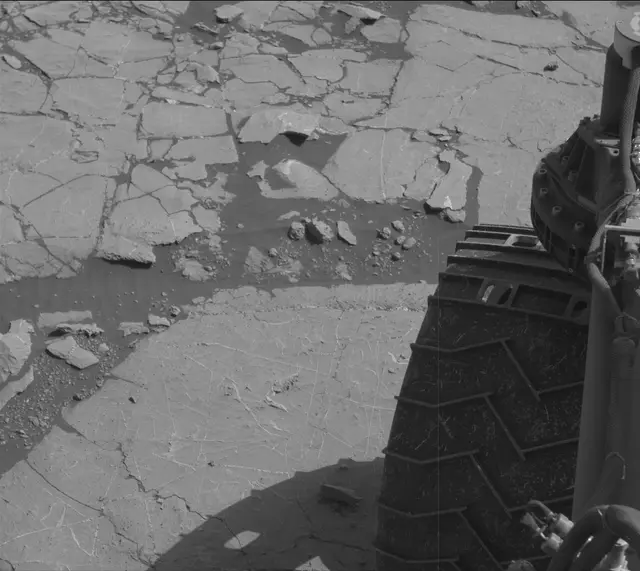 Sol 2658: Mast Camera (Mastcam)