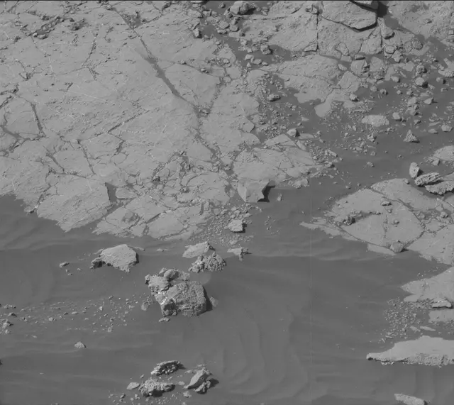 Sol 2658: Mast Camera (Mastcam)