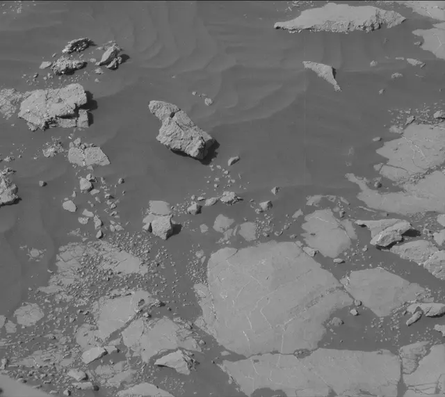 Sol 2658: Mast Camera (Mastcam)