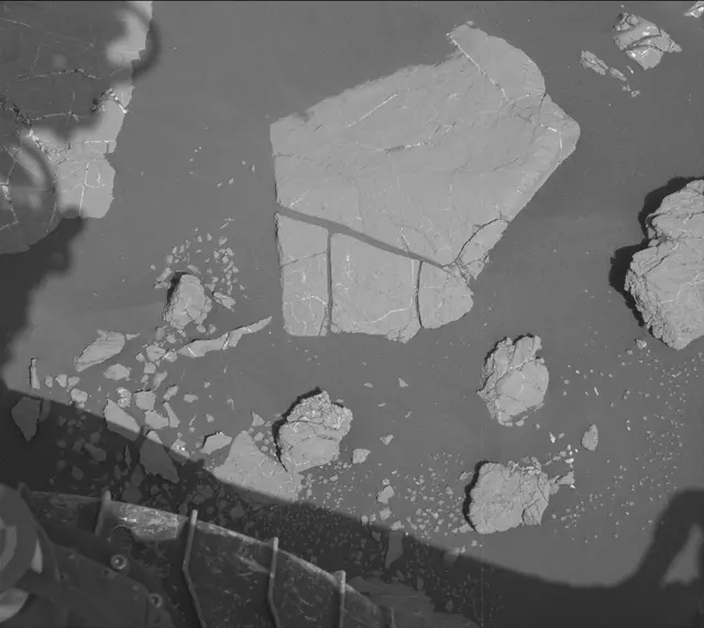 Sol 2658: Mast Camera (Mastcam)