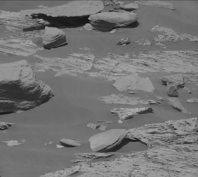 Sol 2658: Mast Camera (Mastcam)