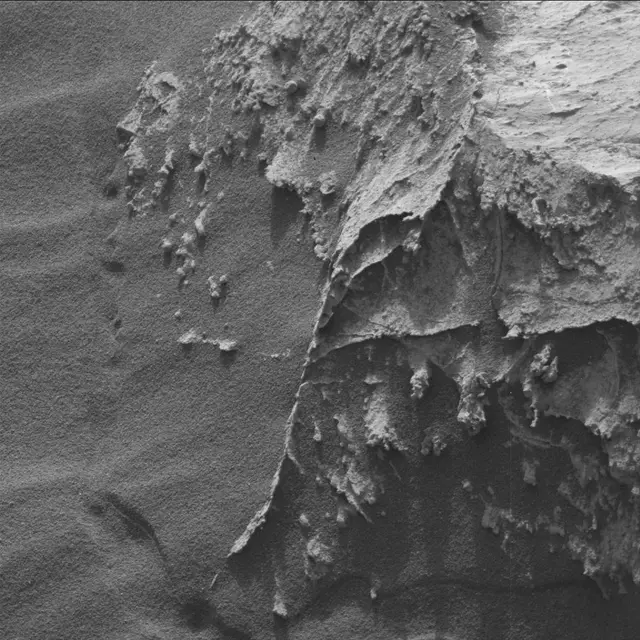 Sol 2658: Mast Camera (Mastcam)