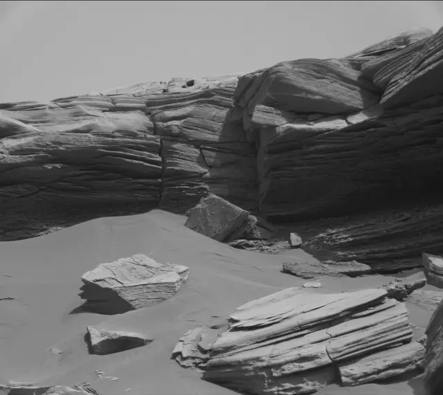 Sol 2659: Mast Camera (Mastcam)