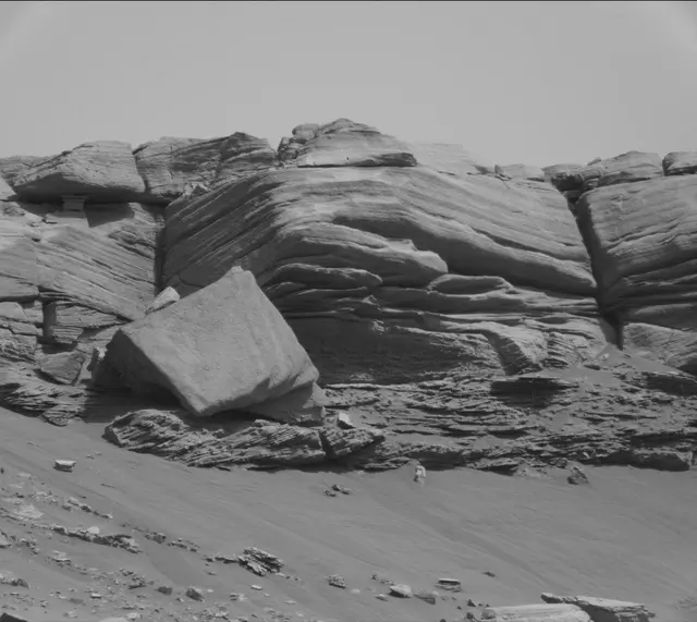 Sol 2659: Mast Camera (Mastcam)