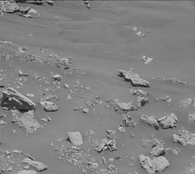 Sol 2661: Mast Camera (Mastcam)